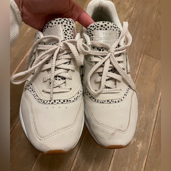 New Balance Cream and Gold Women's Sneakers - Picture 3 of 7